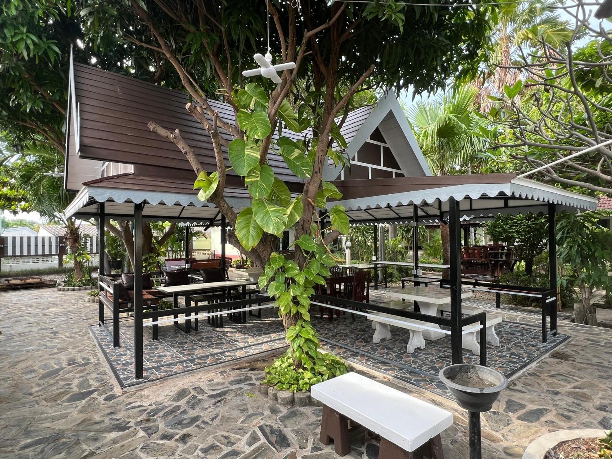 Suanpai Resort Sattahip Exteriör bild