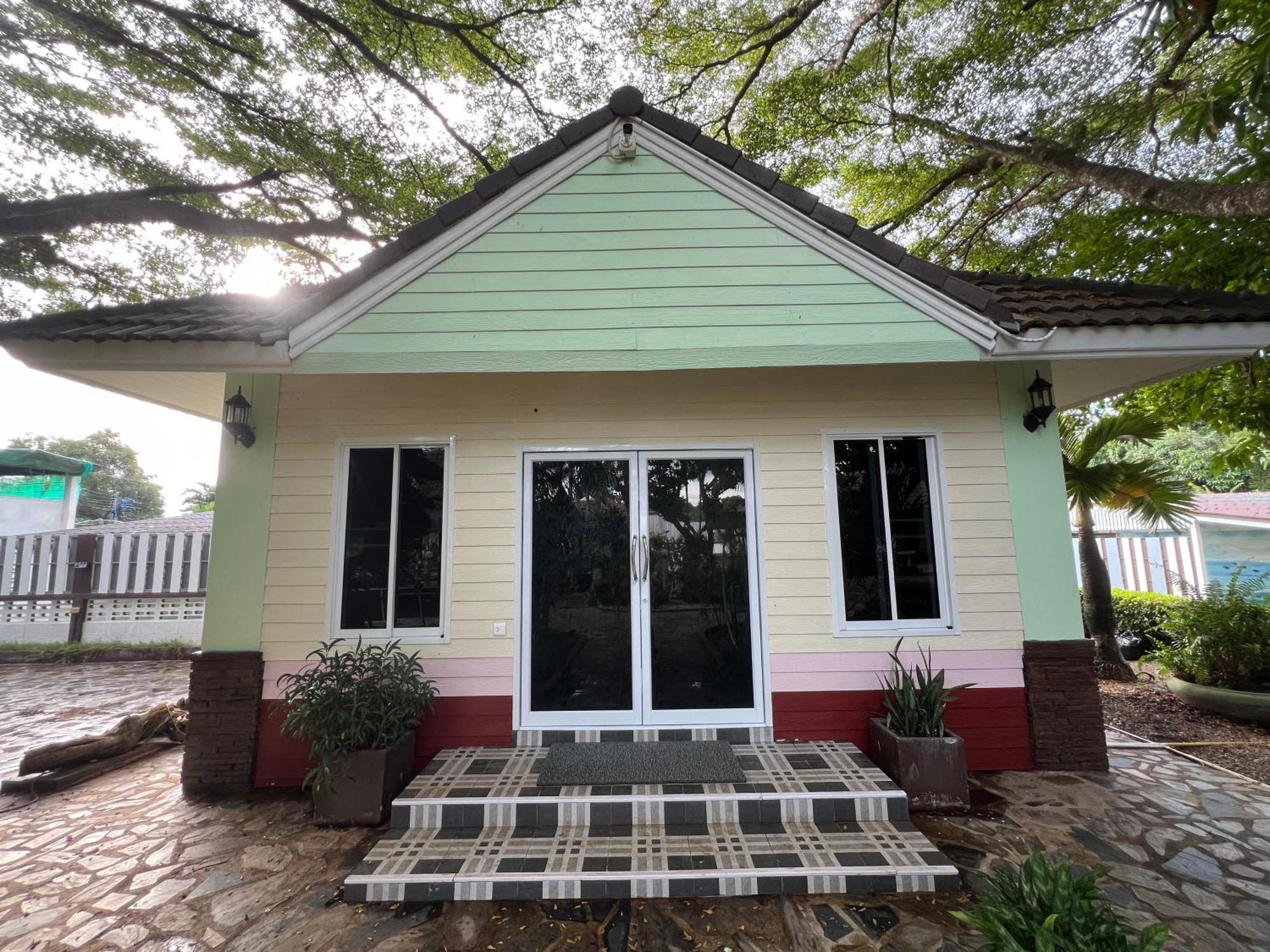 Suanpai Resort Sattahip Exteriör bild