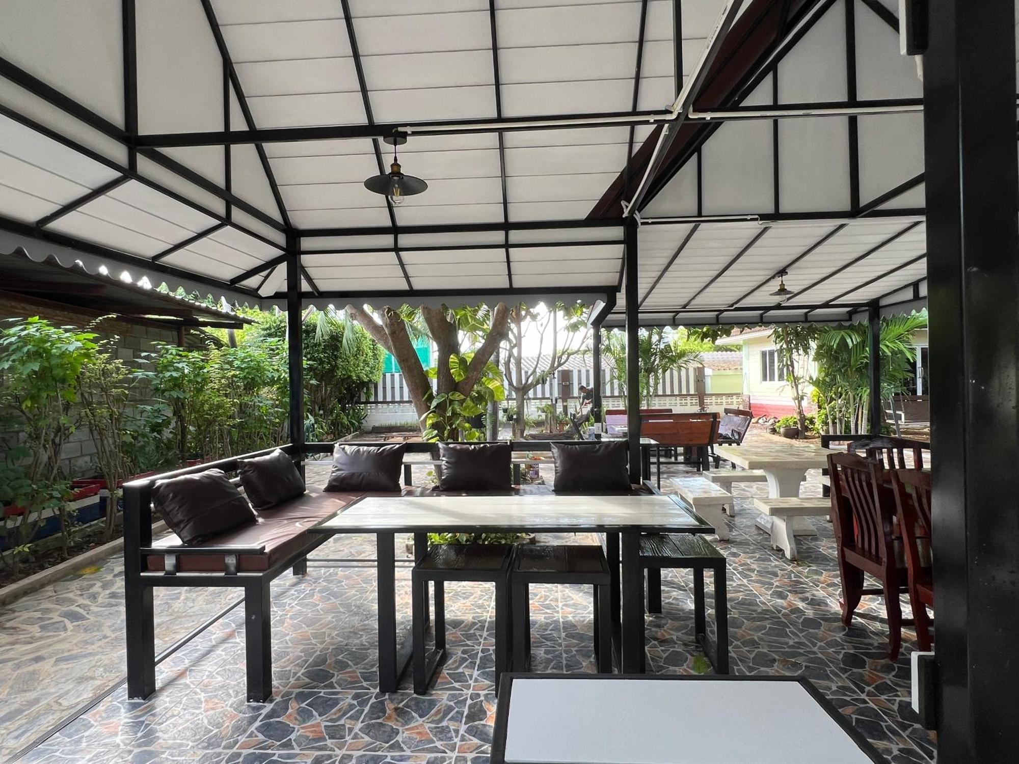 Suanpai Resort Sattahip Exteriör bild